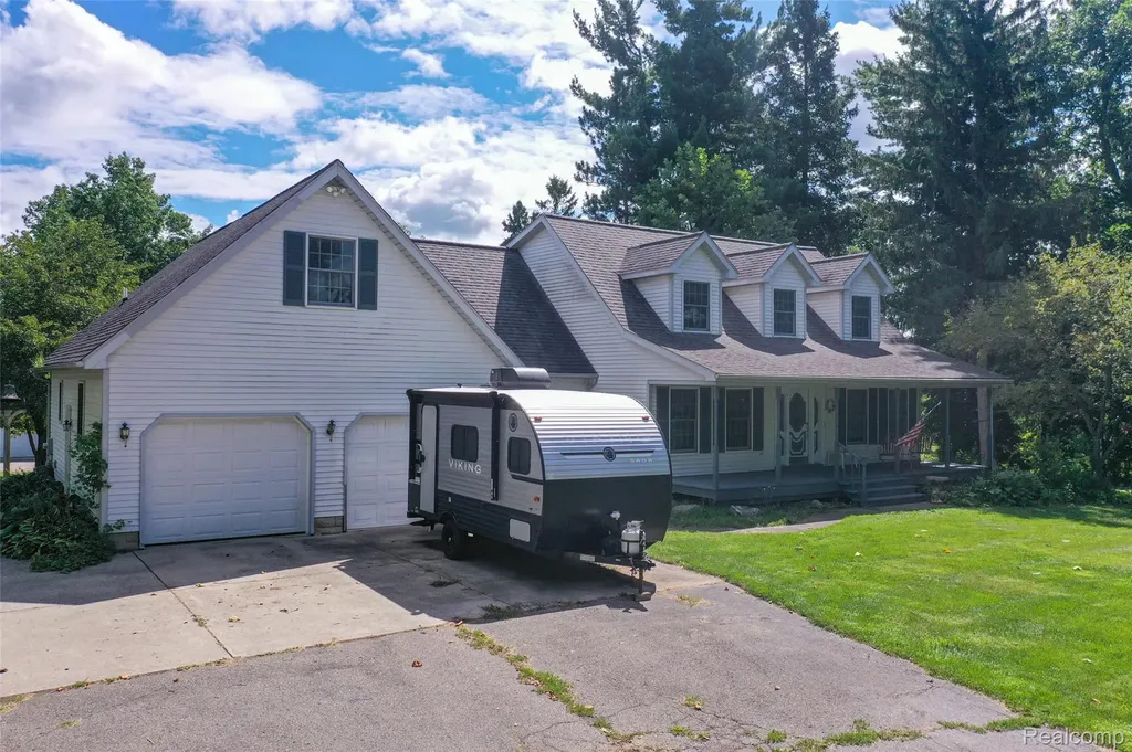 1591 Baldwin Road Lapeer City MI 48446