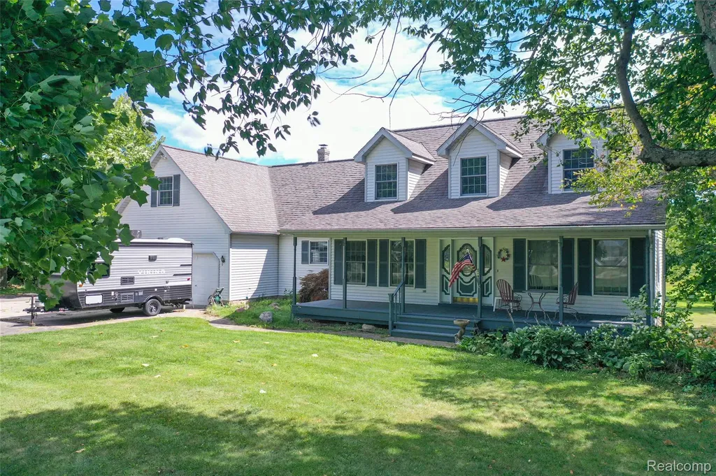 1591 Baldwin Road Lapeer City MI 48446