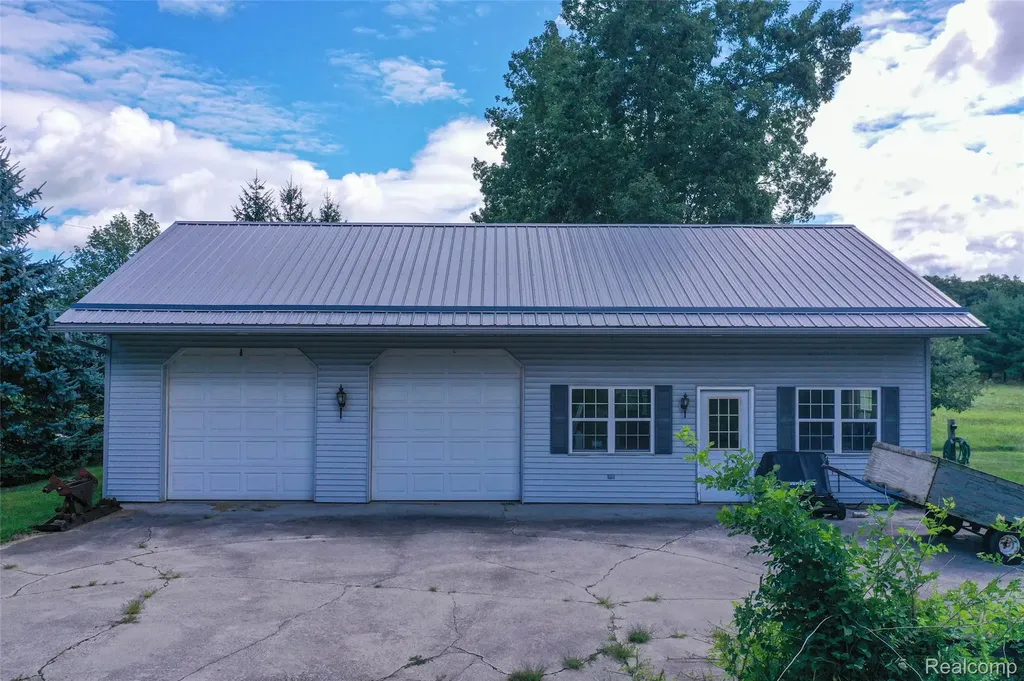 1591 Baldwin Road Lapeer City MI 48446