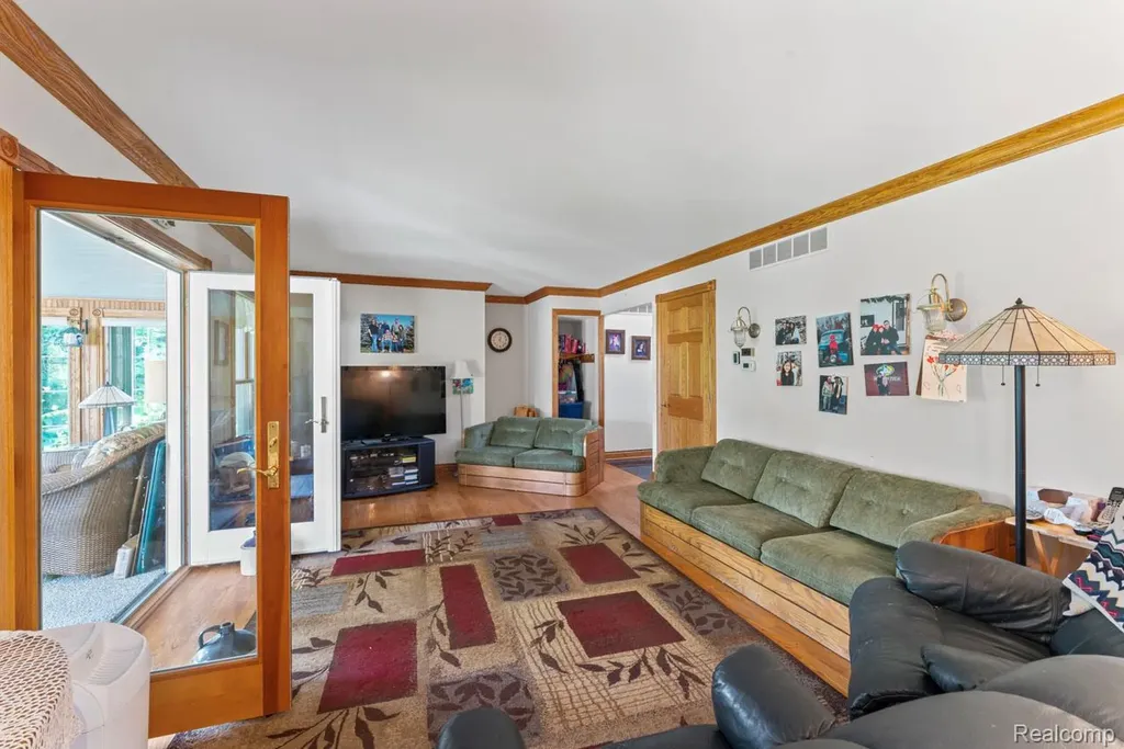 1591 Baldwin Road Lapeer City MI 48446