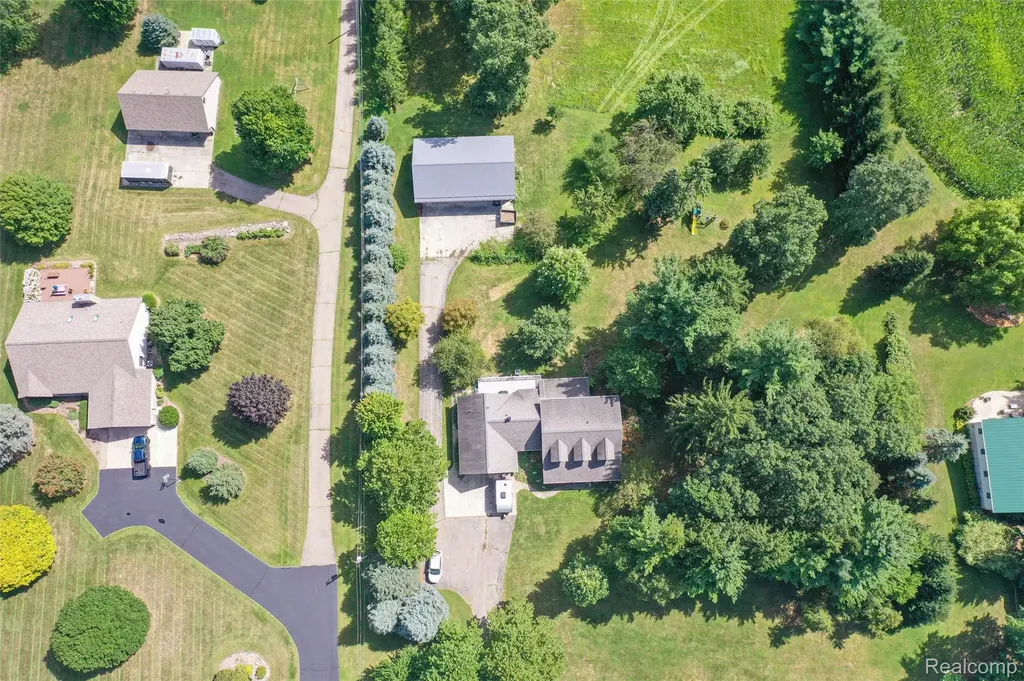 1591 Baldwin Road Lapeer City MI 48446