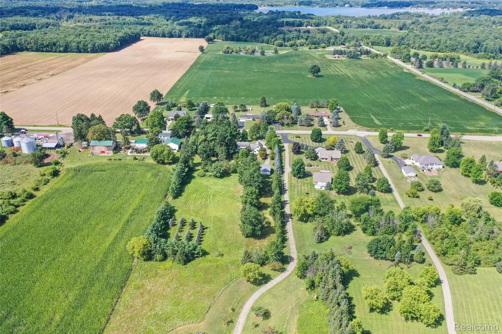 1591 Baldwin Road Lapeer City MI 48446