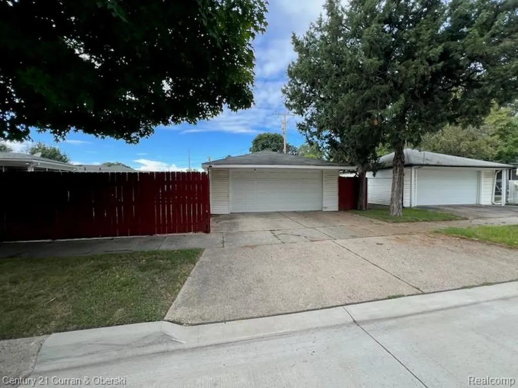 20500 Braile Street Detroit City MI 48219