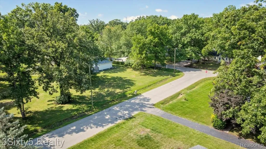 20223 Newman Drive Brownstown Charter Township MI 48183