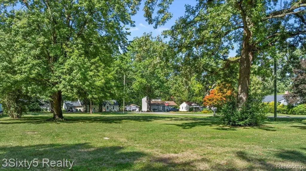 20223 Newman Drive Brownstown Charter Township MI 48183