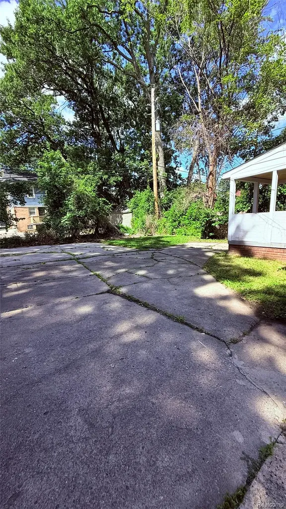 5051 Courville Street Detroit City MI 48224