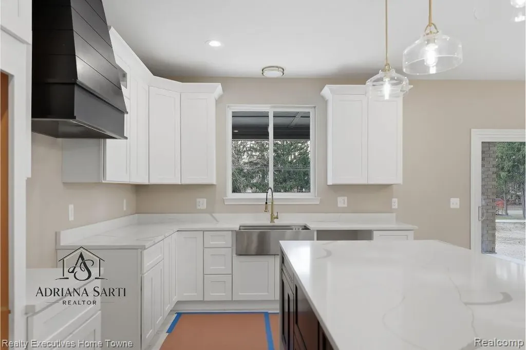 11982 Encore Court Shelby Charter Township MI 48315