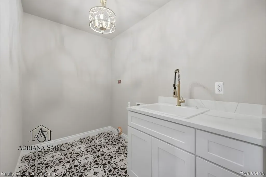 11982 Encore Court Shelby Charter Township MI 48315