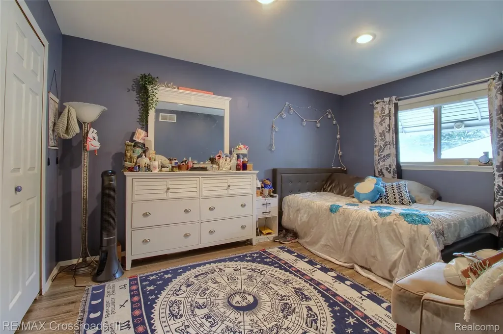 7367 Cavell Street Westland City MI 48185