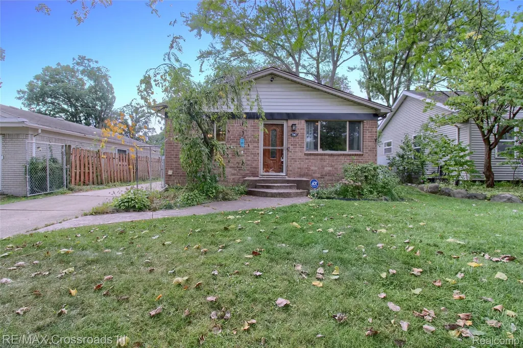 7367 Cavell Street Westland City MI 48185