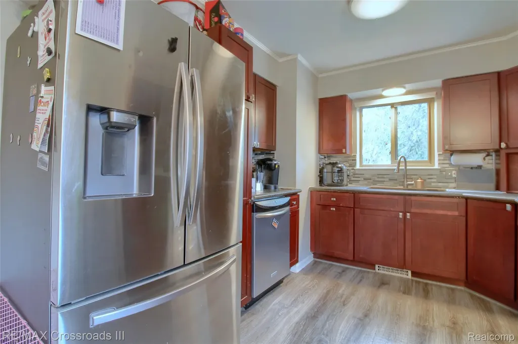 7367 Cavell Street Westland City MI 48185