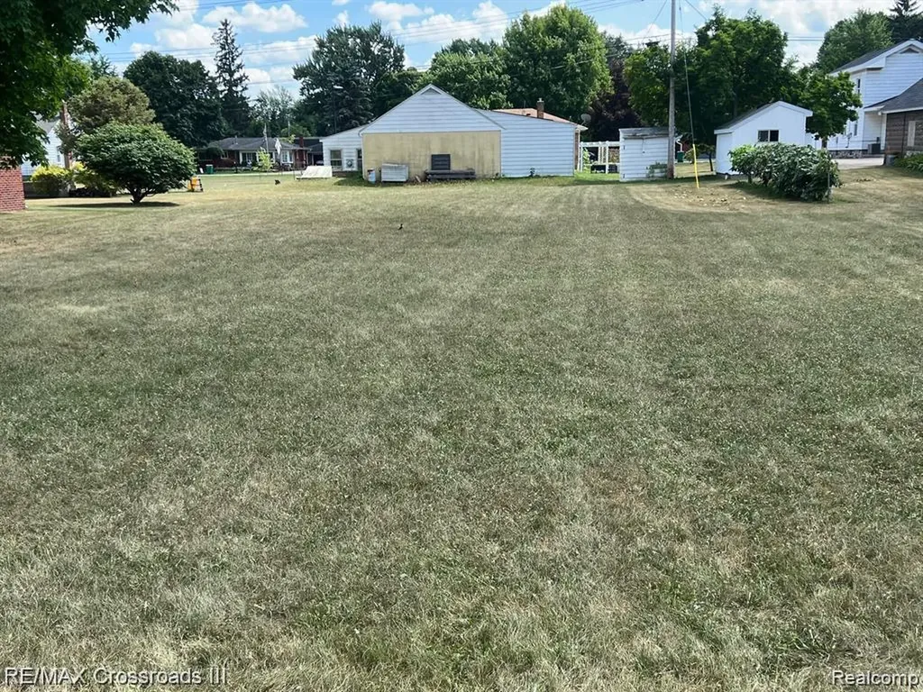 36903 Mario Ann Romulus City MI 48174