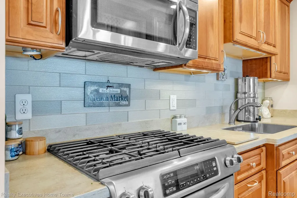 7214 2nd Street Burtchville Township MI 48059