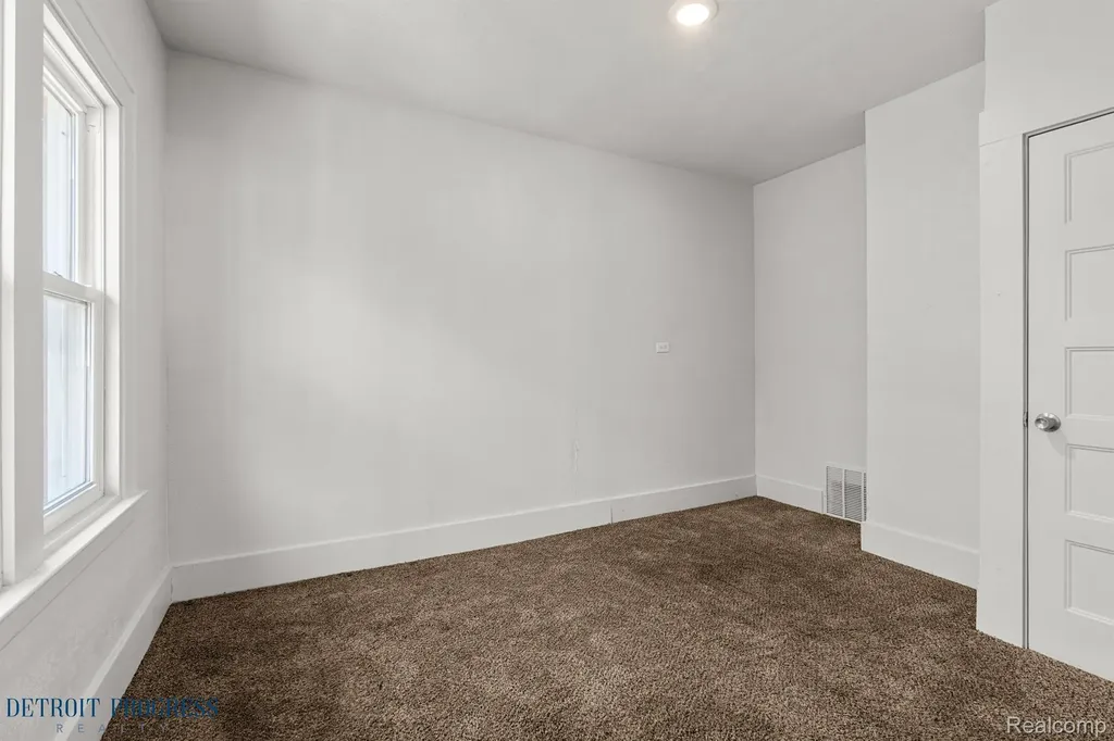 5285 Maplewood Street Detroit City MI 48204