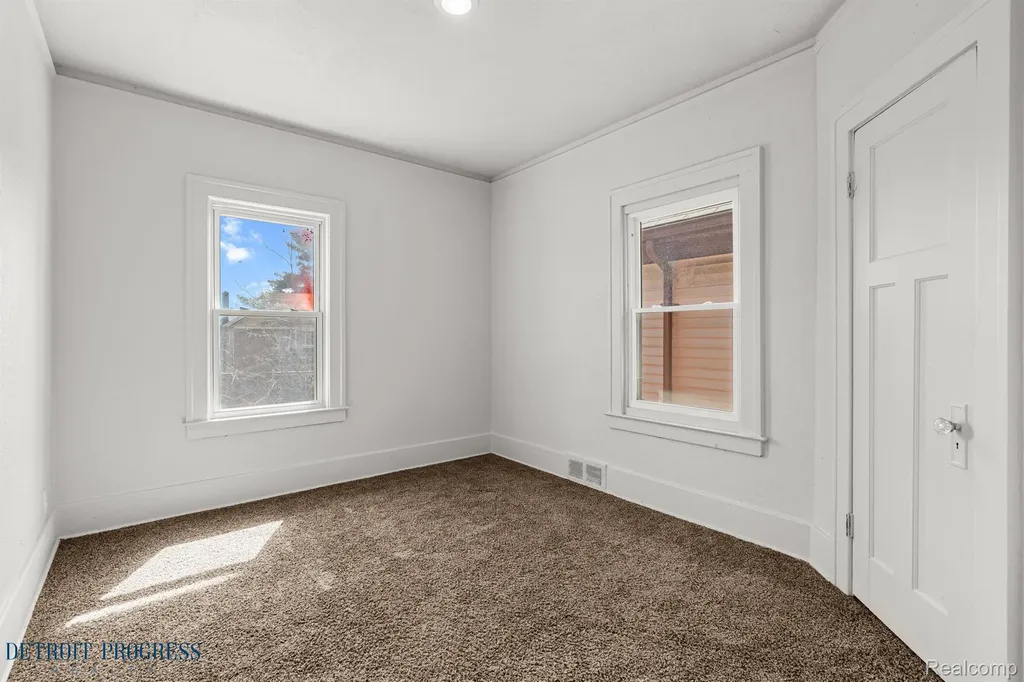 5285 Maplewood Street Detroit City MI 48204