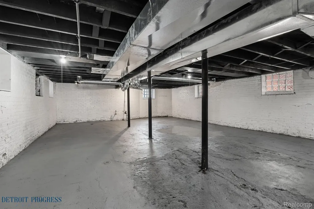 5285 Maplewood Street Detroit City MI 48204