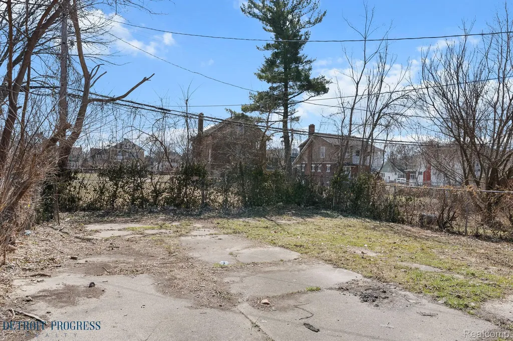 5285 Maplewood Street Detroit City MI 48204