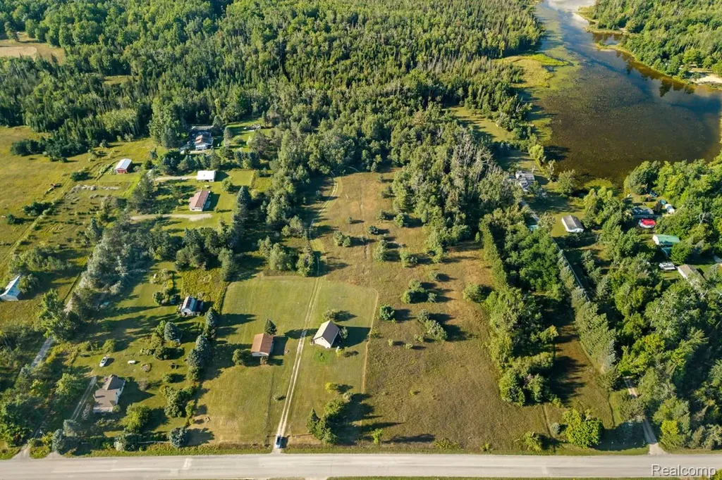 9720 E Kellyville Road Briley Township MI 49709