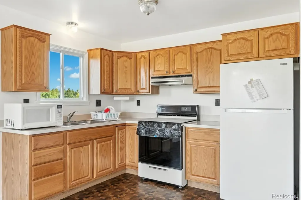 9720 E Kellyville Road Briley Township MI 49709