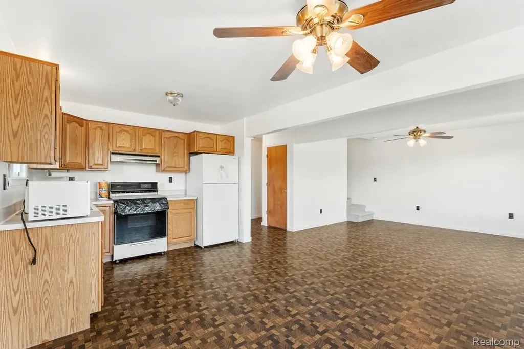 9720 E Kellyville Road Briley Township MI 49709