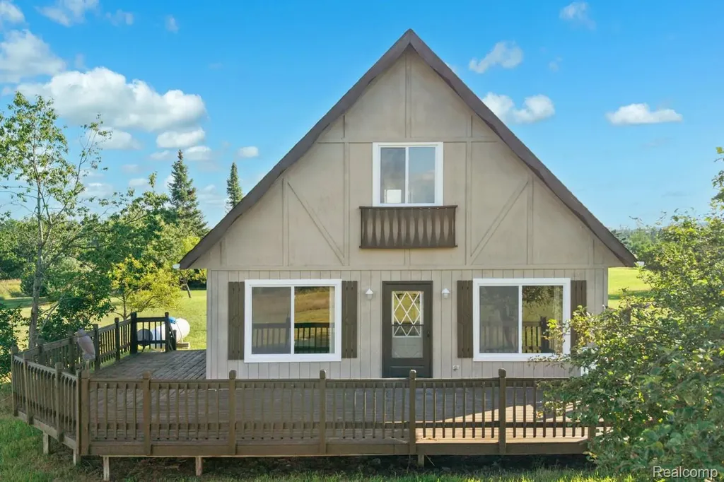 9720 E Kellyville Road Briley Township MI 49709