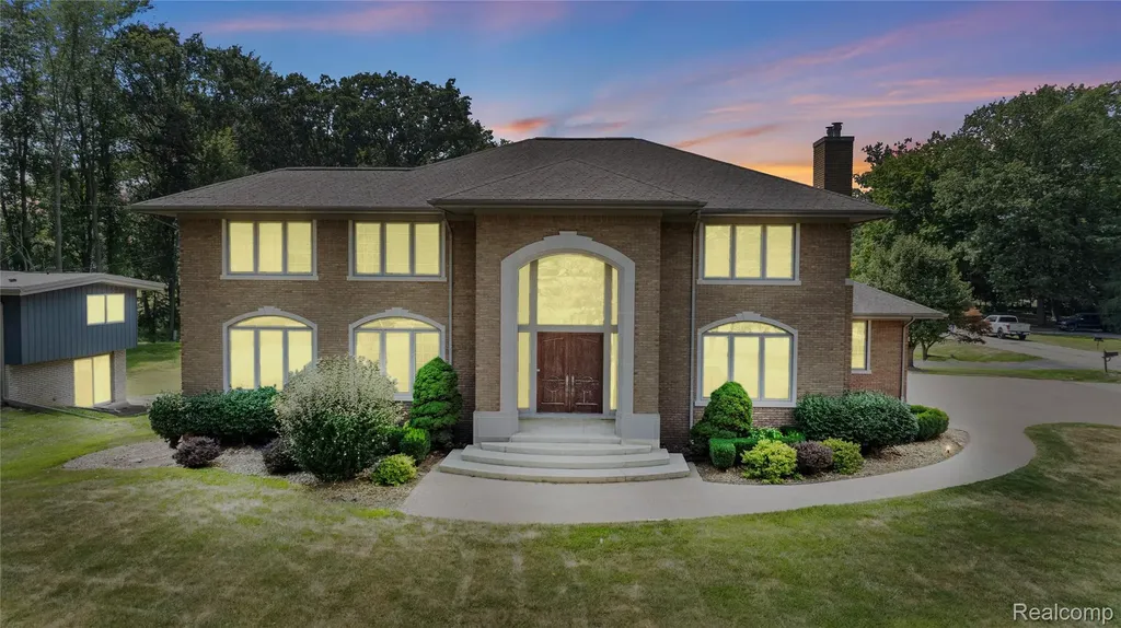 9281 Island Drive Grosse Ile Township MI 48138