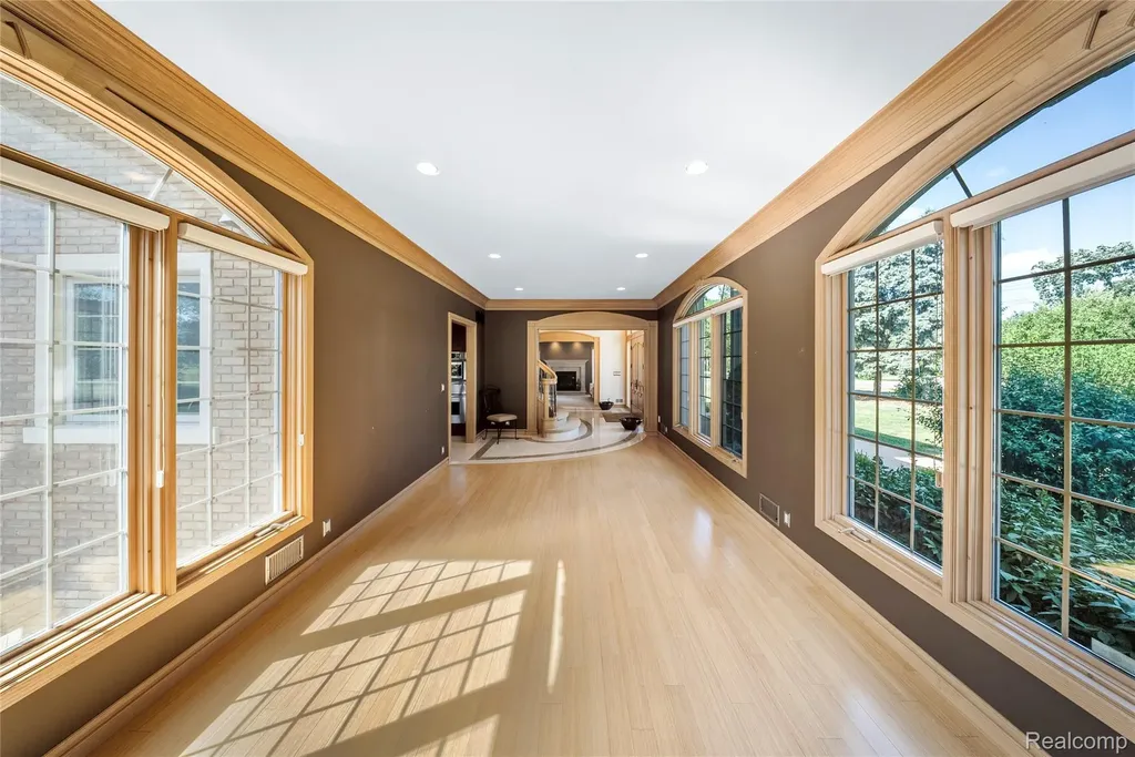 9281 Island Drive Grosse Ile Township MI 48138