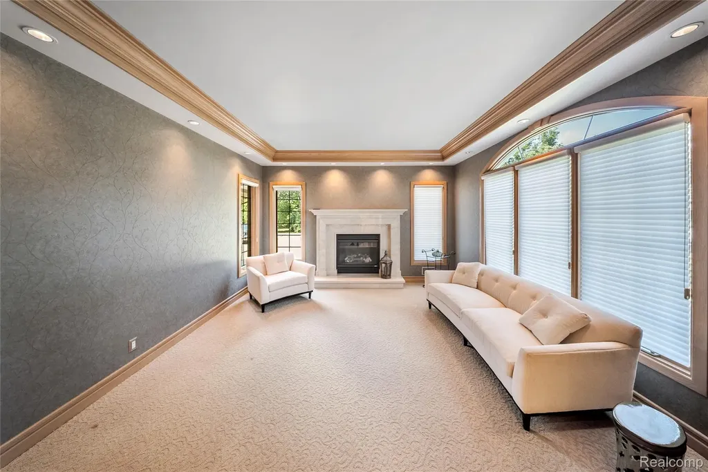 9281 Island Drive Grosse Ile Township MI 48138