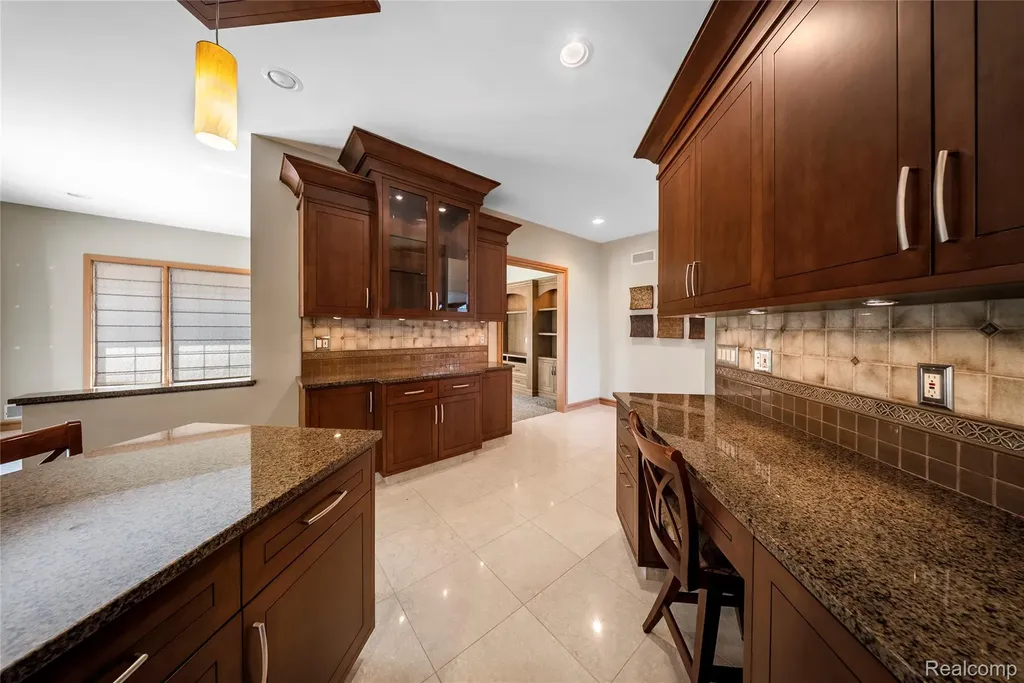 9281 Island Drive Grosse Ile Township MI 48138