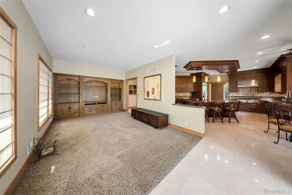 9281 Island Drive Grosse Ile Township MI 48138