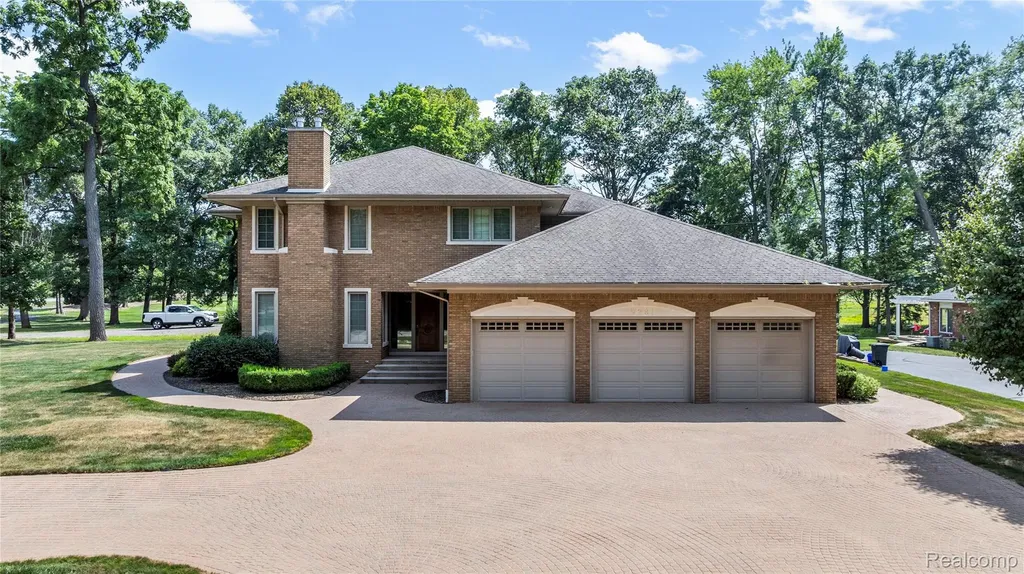 9281 Island Drive Grosse Ile Township MI 48138