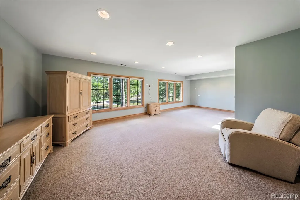 9281 Island Drive Grosse Ile Township MI 48138