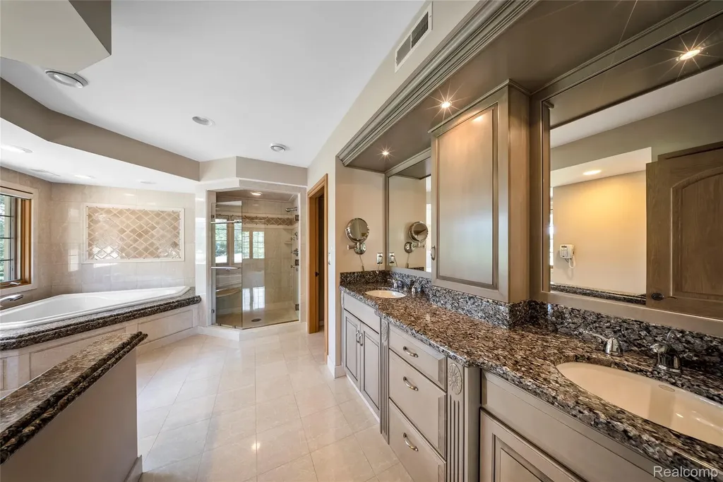 9281 Island Drive Grosse Ile Township MI 48138