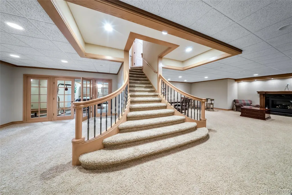 9281 Island Drive Grosse Ile Township MI 48138