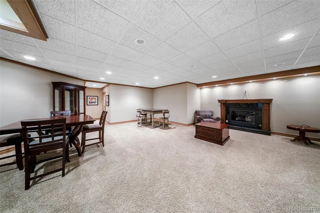 9281 Island Drive Grosse Ile Township MI 48138