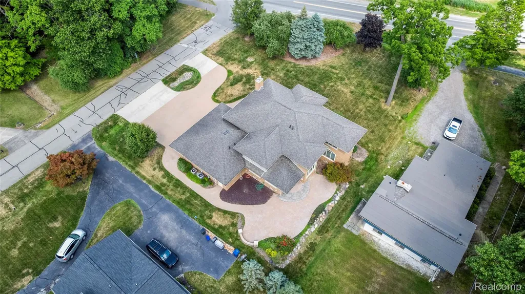 9281 Island Drive Grosse Ile Township MI 48138