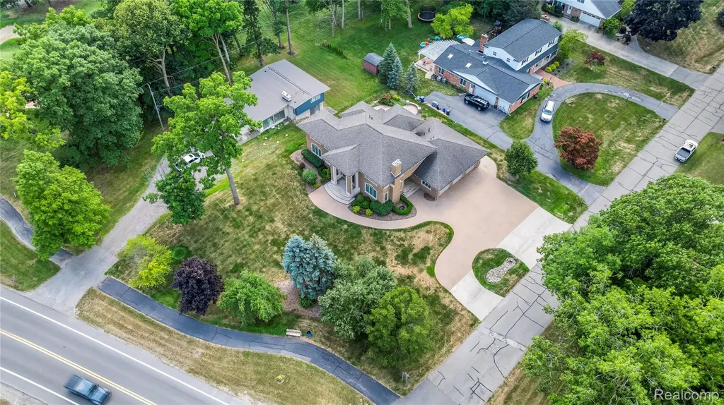 9281 Island Drive Grosse Ile Township MI 48138