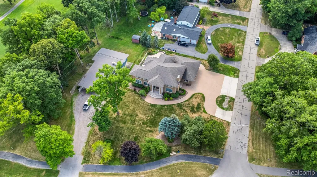 9281 Island Drive Grosse Ile Township MI 48138