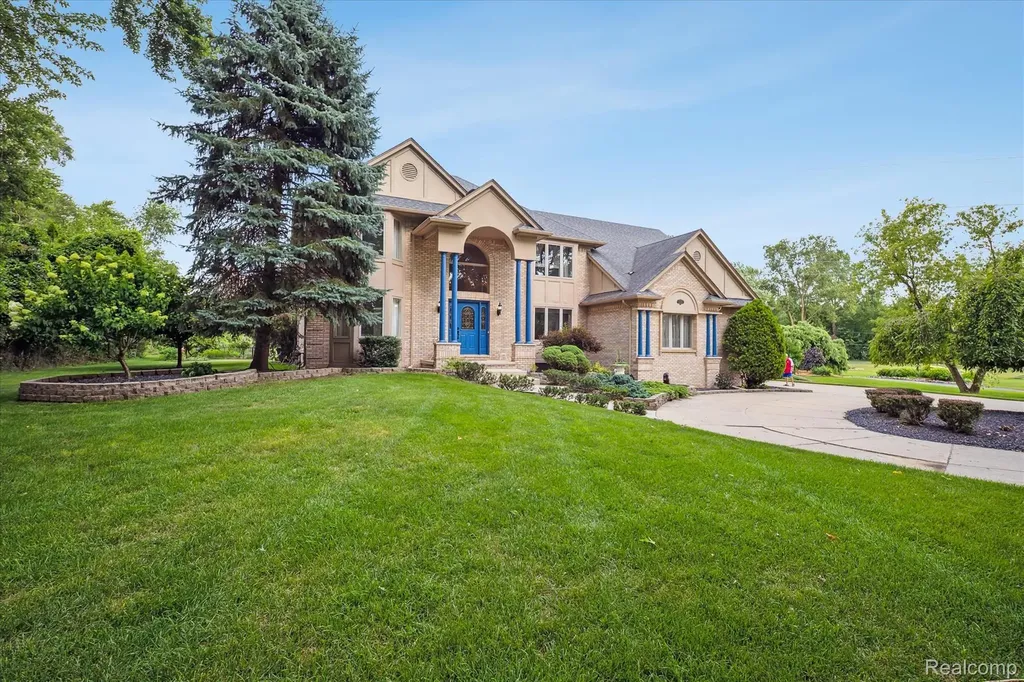 56764 Jewell Road Shelby Charter Township MI 48315