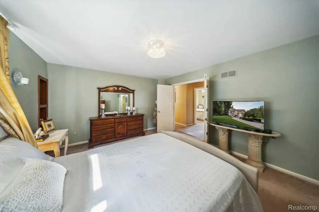 56764 Jewell Road Shelby Charter Township MI 48315