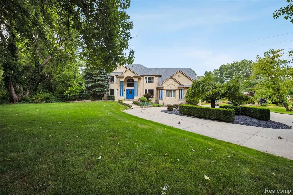 56764 Jewell Road Shelby Charter Township MI 48315