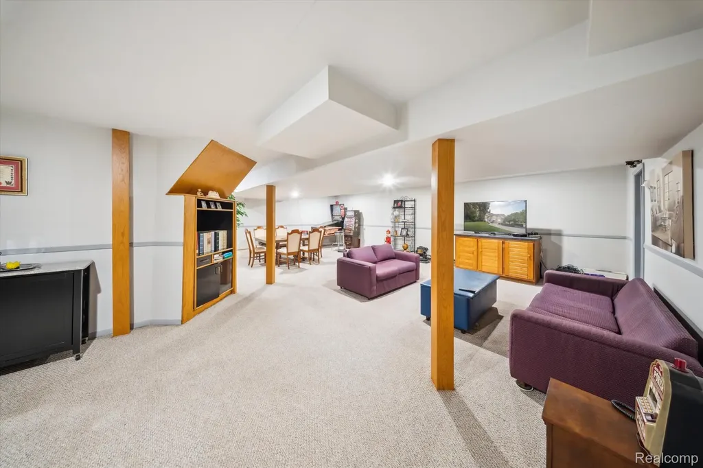 56764 Jewell Road Shelby Charter Township MI 48315