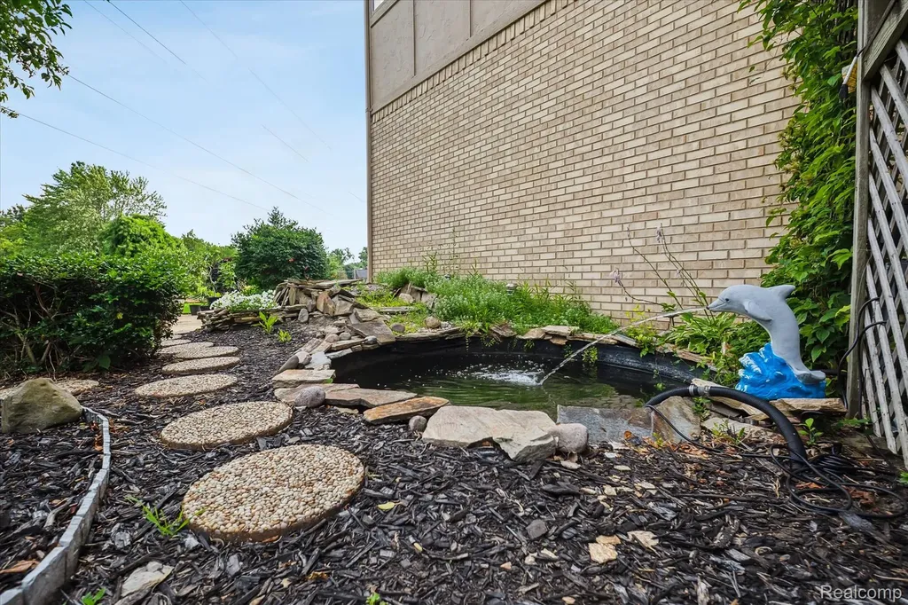 56764 Jewell Road Shelby Charter Township MI 48315