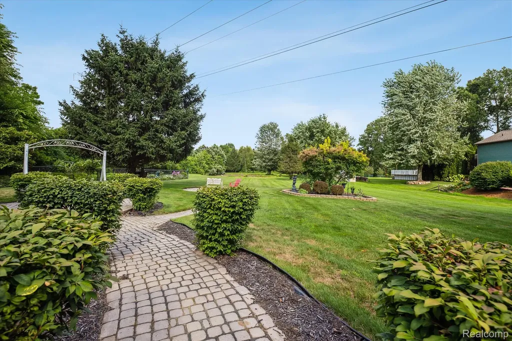 56764 Jewell Road Shelby Charter Township MI 48315