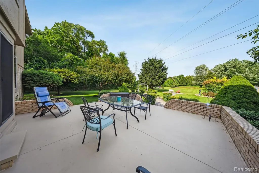 56764 Jewell Road Shelby Charter Township MI 48315