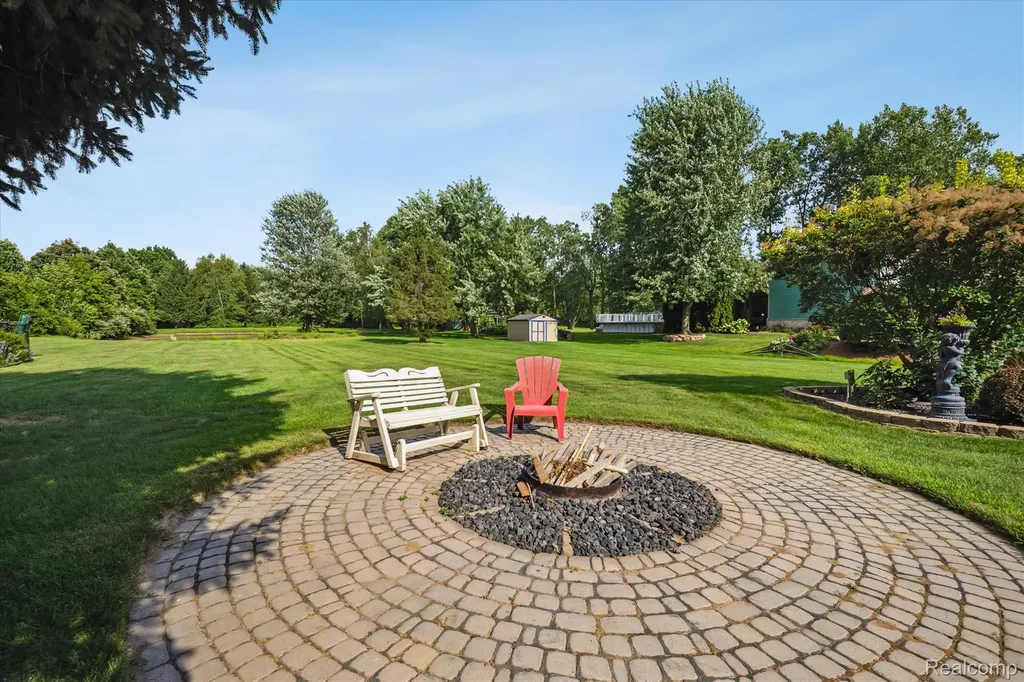 56764 Jewell Road Shelby Charter Township MI 48315
