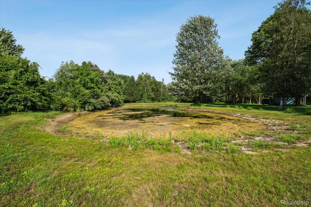 56764 Jewell Road Shelby Charter Township MI 48315