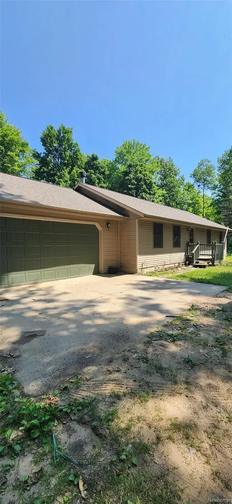 2288 Nimrod Road Traverse City City MI 49685