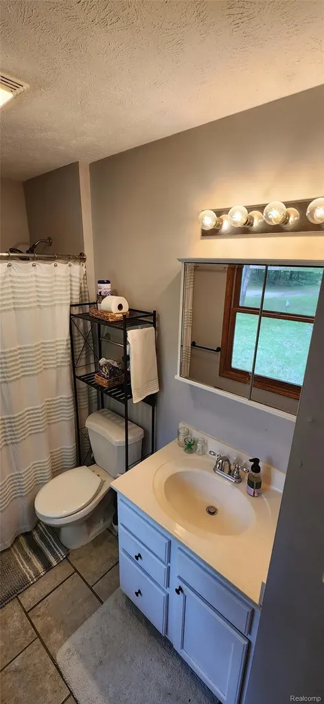 2288 Nimrod Road Traverse City City MI 49685