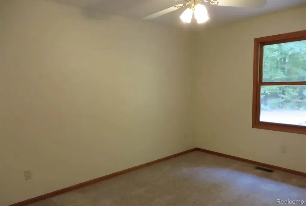 2288 Nimrod Road Traverse City City MI 49685